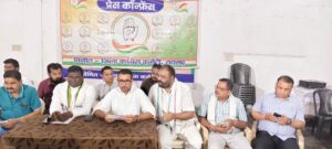 नारी सम्मान पर सियासी संग्राम, रायगढ़ में कांग्रेस का केंद्र सरकार पर तीखा हमला