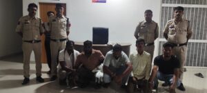 Raigarh News: ट्रांसपोर्ट नगर बस स्टैंड में मारपीट, लूटपाट और तोड़फोड़ मामले में जूटमिल पुलिस ने की सख्त कार्रवाई, डकैती की धाराओं के तहत पांच आरोपी गिरफ्तार