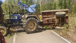 अवैध पत्थर से भरी ट्रेक्टर पलटी, मजदूर कि मौके पर मौत