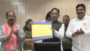 CG Board 10th-12th Result 2026 : 10वीं में 77.15% और 12वीं में 83.04% छात्र पास, बेटियों ने फिर मारी बाजी