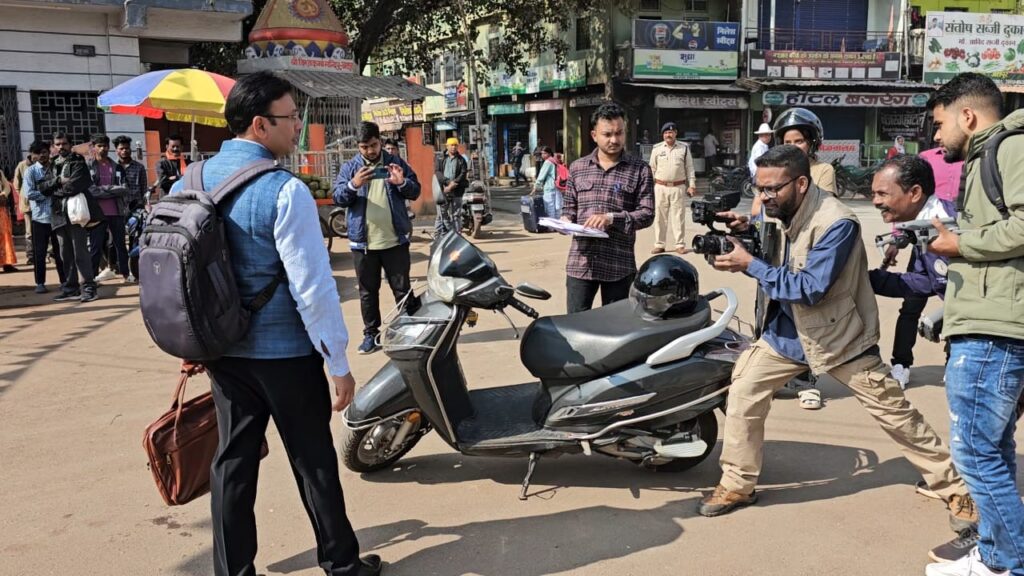 एसएसपी शशि मोहन सिंह द्वारा लिखित, निर्देशित और अभिनीत बहुप्रतीक्षित शॉर्ट फिल्म “ख़ौफ़ – द डिजिटल वॉर” का कल भव्य विमोचन