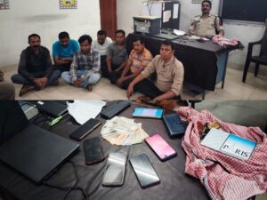 Raigarh News: रायगढ़ पुलिस का ऑनलाइन सट्टा और जुआ पर बड़ा प्रहार, अलग-अलग कार्रवाई में 9 आरोपी पकड़े गए, नगदी, 8 मोबाइल और 5 बाइक जब्त