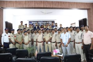 जिला मुंगेली के पुलिस लाइन में “डिजिटल, इलेक्ट्रानिक एवं डीएनए साक्ष्य” विषय पर एक दिवसीय कार्यशाला का आयोजन
