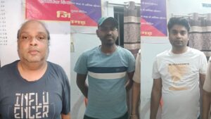 Raigarh News: रायगढ़ पुलिस की एक और बड़ी कार्रवाई, आईपीएल सीजन में ऑनलाइन क्रिकेट सट्टा पर खरसिया में 3 सटोरिये गिरफ्तार, 51 हजार नगद और मोबाइल जब्त