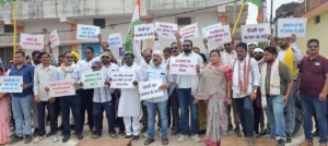 Raigarh News: रायगढ़ में कांग्रेस ने सुशासन तिहार का जताया विरोध,  कांग्रेस ने मुख्यमंत्री के नाम सौंपा ज्ञापन