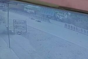 Raigarh News: डिवायडर से टकराई ओवर स्पीड बाइक, 1 युवक की मौत,  दूसरा गंभीर रूप से घायल, घर लौटते समय हुआ हादसा