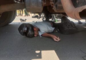 CG News:  सड़क हादसे में हवलदार की मौत: ट्रक की चपेट में आने से गई जान, पुलिस कर रही घटना की जांच