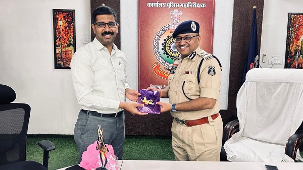 IPS आंजनेय वार्ष्णेय को भावभीनी विदाई, केंद्रीय प्रतिनियुक्ति पर स्थानांतरण, आईजी रामगोपाल गर्ग ने दी आत्मीय विदाई