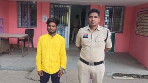 Raigarh News: “ऑपरेशन तलाश” के तहत दुष्कर्म और मारपीट मामले का फरार आरोपी गिरफ्तार, जमानत मिलते ही फिर शुरू की गुंडागर्दी, तमनार पुलिस ने कोर्ट पेश भेजा जेल