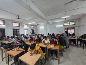 धमतरी में AI क्रांति : AI और अत्याधुनिक कौशल से सुसज्जित होंगे युवा, जिला प्रशासन की पहल से खुलेगा अत्याधुनिक तकनीक और स्वरोजगार का मार्ग