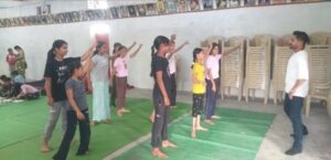 Raigarh: योग के बाद मधुर भजन गीत संग मस्त थिरके बच्चे, इंडियन मेडिकल एसोसिएशन की शानदार पहल