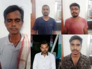 Raigarh News: “ऑपरेशन अंकुश” के तहत चौकी खरसिया पुलिस की जुआ-सट्टा रेड कार्रवाई में चार जुआरी गिरफ्तार, नगद जब्त