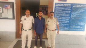 CG News: एक खाता और 5 राज्यों में ठगी; म्यूल बैंक खाते के जरिए लाखों की ठगी करने वाला मुख्य आरोपी गिरफ्तार, 23 दिनों के भीतर हुआ था 33 लाख से ज्यादा का संदिग्ध ट्रांजैक्शन