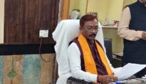 रायगढ़ : महापौर जीवर्धन चौहान ने किया नाली निर्माण कार्य का भूमिपूजन, केलो बिहार कॉलोनी में 8 लाख रुपये की लागत से बनेगी नाली