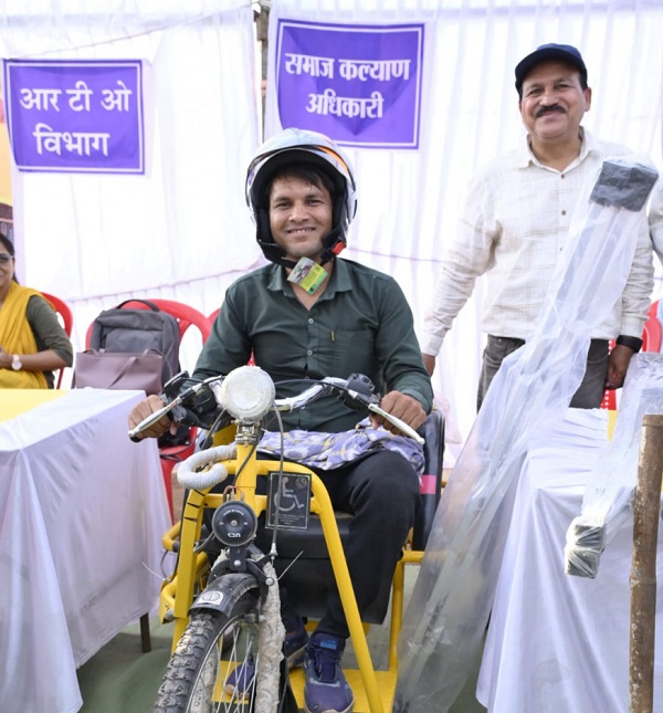 सपनों को मिले पहिए : भीमा मारकंडे की ‘बैसाखी’ से ‘आत्मनिर्भरता’ तक की प्रेरक यात्रा