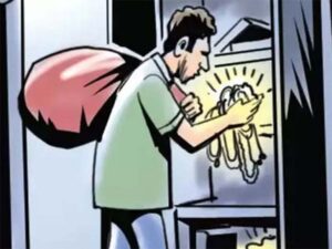 Raigarh News: सूने घर का ताला तोड़ 1.25 लाख की चोरी, जेवरात-कैश समेत CCTV का रिसीवर भी ले गया चोर