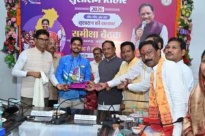 सुशासन तिहार में रायगढ़ पहुंचे मुख्यमंत्री ने अंतरराष्ट्रीय निशानेबाज दिव्यांशु को किया सम्मानित