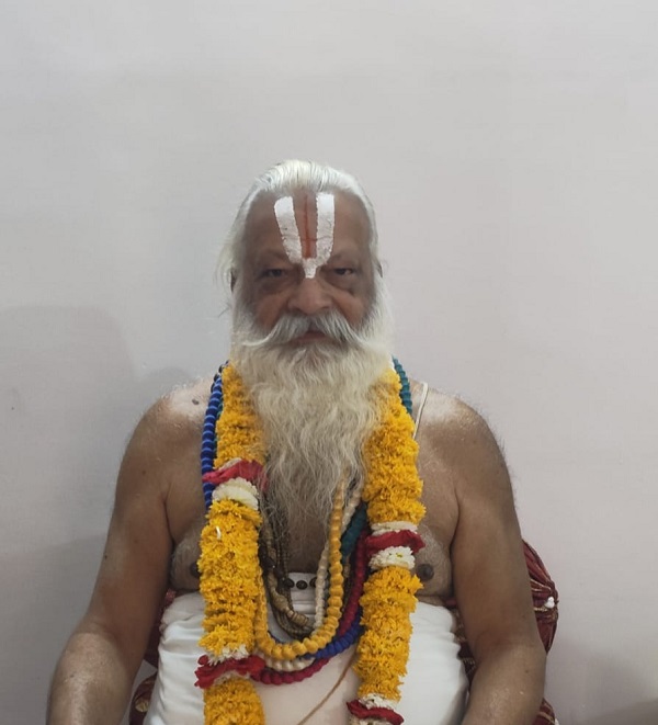 Raigarh: महालक्ष्मी मंदिर पंडरीपानी मे जगन्नाथ पुरी जियर स्वामी मठ के महंत इंदिरा रमण स्वामी जी का हो रहा आगमन