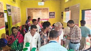 Raigarh: चिखली बाजार में आयुष चिकित्सा शिविर, 475 ग्रामीणों ने उठाया लाभ, आयुर्वेद और होम्योपैथी पद्धति से हुआ उपचार, 145 लोगों की हुई रक्त जांच