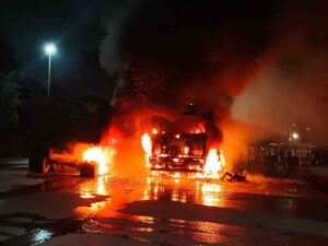 Raigarh News: 2 ट्रेलरों की टक्कर, ड्राइवर जिंदा जलकर ड्राइवर की मौत, दूसरे ने कूद कर बचाई जान, तमनार थाना क्षेत्र की घटना