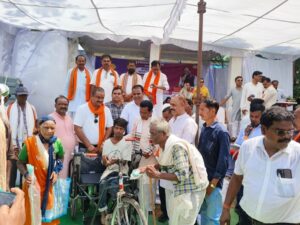 Raigarh News: सुशासन तिहार बना सहारा: दिव्यांगों और वृद्धजनों तक पहुंची संवेदना की सरकार, एक आवेदन और मिला जीवन को नया संबल, कापू शिविर में बदली कई जिंदगियां