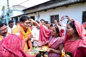 Raigarh News: जनता के अपार स्नेह और शुभकामनाओं के बीच मना वित्त मंत्री ओपी चौधरी का जन्मदिन