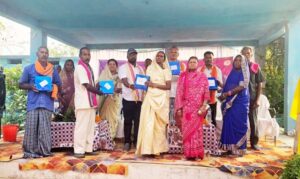 Raigarh: जब हाथों में आई घर की चाबी, खुशी से भर आईं आंखें, वनांचल के परिवारों का वर्षों पुराना सपना हुआ पूरा, बाकारुमा शिविर में मिली पक्के आशियाने की सौगात