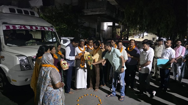 Raigarh: सोमनाथ स्वाभिमान यात्रा के लिए जिले से 17 श्रद्धालु हुए रवाना, वित्त मंत्री ओ.पी. चौधरी ने दी शुभकामनाएं