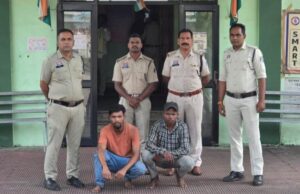 Raigarh News: “ऑपरेशन संवेदना” में रायगढ़ पुलिस को बड़ी कामयाबी: रायपुर से सकुशल दस्तयाब हुई 6 महीने से लापता नाबालिग बालिका, मासूम की सुरक्षा से खिलवाड़ करने वाले 2 दरिंदे गिरफ्तार