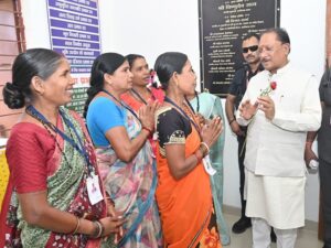 गाँव के द्वार पहुँची डिजिटल सरकार : बड़ेकनेरा का ‘सेवा सेतु’ मॉडल बना ग्रामीण सुशासन की नई मिसाल – मुख्यमंत्री विष्णुदेव साय