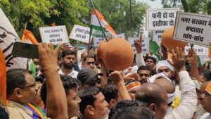 खाली मटके लेकर सड़कों पर उतरे वार्डवासी, जल संकट पर फूटा जनआक्रोश