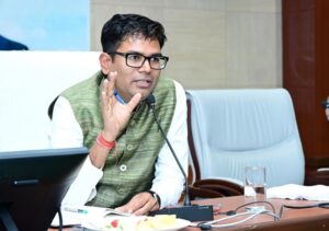 आवास एवं पर्यावरण मंत्री ओपी चौधरी ने विभिन्न आवासीय कॉलोनियों के प्रतिनिधियों के साथ की बैठक