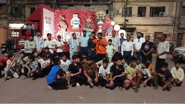 सीसीपीएल क्रिकेट के प्रचार हेतु पहुंची टीम, राजधानी में टक्कर ले रही 6 टीमें, रायगढ़ लॉयन्स की भी सहभागिता