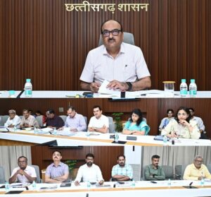 छत्तीसगढ़ में पीएमजीएसवाय की उच्च स्तरीय समीक्षा, मुख्य सचिव ने दिए नई बसाहटों को सड़कों से जोड़ने के निर्देश