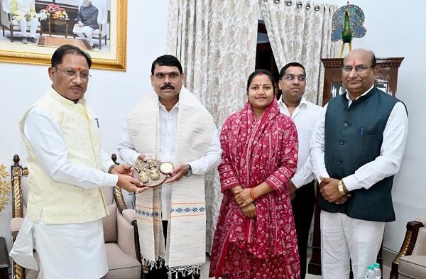 किसान हितैषी नीतियों ने दिलाई छत्तीसगढ़ को नई पहचान : छत्तीसगढ़ के कृषि विकास मॉडल का अध्ययन करने पहुंचा महाराष्ट्र का विधायक दल