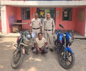 Raigarh News:  2 लाख रुपये की उठाईगिरी में रायगढ़ पुलिस को मिली बड़ी सफलता, पुलिस टीम ने शातिर आरोपी को जशपुर से किया गिरफ्तार
