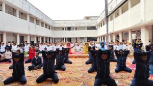 कोंडागांव में अंतर्राष्ट्रीय योग दिवस मुख्यधारा में लौट रहे पुनर्वासित व्यक्तियों ने किया सामूहिक योगाभ्यास, लिया संकल्प