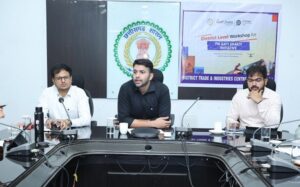 सुघ्घर छत्तीसगढ़ अभियान से शासन की योजनाओं का अंतिम व्यक्ति तक लाभ पहुंचाने में विशेष फोकस करें- कलेक्टर मयंक चतुर्वेदी