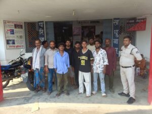 Raigarh News: जमीन विवाद में घर में घुसकर मारपीट, तोड़फोड़ और बलवा करने वाले 9 आरोपी गिरफ्तार