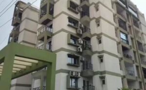 रायगढ़ में बड़ी चोरी से सनसनी, ‘श्री ओम हाइट्स’ में सूने फ्लैट का ताला तोड़कर ₹15 लाख के जेवर पार, फॉरेंसिक और पुलिस टीम मौके पर, सीसीटीवी फुटेज खंगाल रही पुलिस