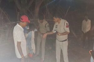 CG: NH पर खड़े ट्रैक्टर से टकराई पिकअप, 1 महिला की मौत, दूसरे का हाथ कटकर अलग, 10 घायल, इलाज जारी
