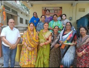 Raigarh: अधिक मास के पावन अवसर पर परशुराम मंदिर में मालपुआ-शरबत वितरण