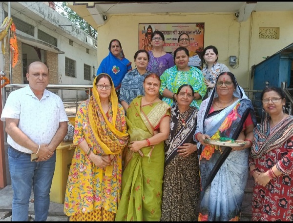 Raigarh: अधिक मास के पावन अवसर पर परशुराम मंदिर में मालपुआ-शरबत वितरण