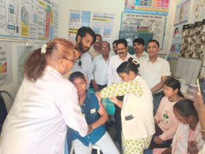 ’सर्वाइकल कैंसर से बचाव के लिए जशपुर में एचपीवी टीकाकरण अभियान तेज’, ’14 से 15 वर्ष की पात्र किशोरियों को सरकारी स्वास्थ्य संस्थानों में निःशुल्क लगाई जा रही एचपीवी वैक्सीन’