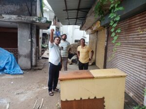  Raigarh News: कमिश्नर ने संजय मार्केट नाला निर्माण कार्य में लापरवाही पर ठेकेदार को लगाई फटकार, नवनिर्मित नालियों व जल निकासी व्यवस्था का लिया जायजा