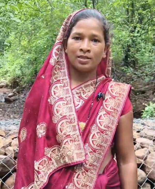 Raigarh: वीबी-जीराम जी योजना बनी ग्रामीण महिलाओं की आजीविका का मजबूत आधार, 125 दिनों का रोजगार और 300 रुपये प्रतिदिन की मजदूरी से मजबूत हो रही आर्थिक स्थिति