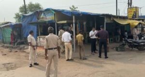 Raigarh News: सड़क सुरक्षा नियमों के उल्लंघन पर जिला प्रशासन की बड़ी कार्रवाई: राष्ट्रीय राजमार्ग पर 41 से अधिक वाहनों पर 41 हजार रुपए का जुर्माना