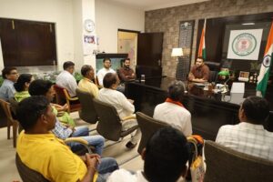 Raigarh News: जिले में चरणबद्ध तरीके से शुरू होगा 18 गौधामों का संचालन, पहले चरण में अनुमति प्राप्त 6 पंजीकृत गौधाम होंगे संचालित