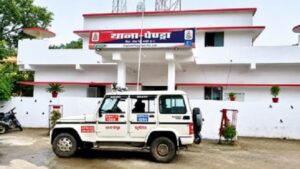 CG: स्कूल जा रही छात्रा के जबरन अपहरण का प्रयास, बाइक से जंगल ले जाते समय भाग निकली किशोरी, मामला दर्ज