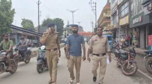 Raigarh News: जिला बदर किया गया चाहत शुक्ला ने पुलिस कार्यालय में किया हंगामा, कोतवाली पुलिस ने कार्रवाई कर भेजा जेल…. देखिए VIDEO..